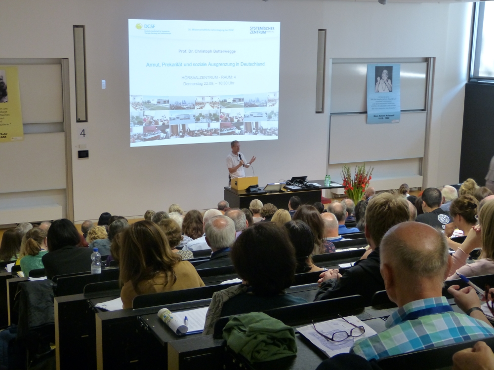 Vortrag Armut, Prekarität und soziale Ausgrenzung in Deutschland mit Prof. Dr. Christoph Butterwegge.